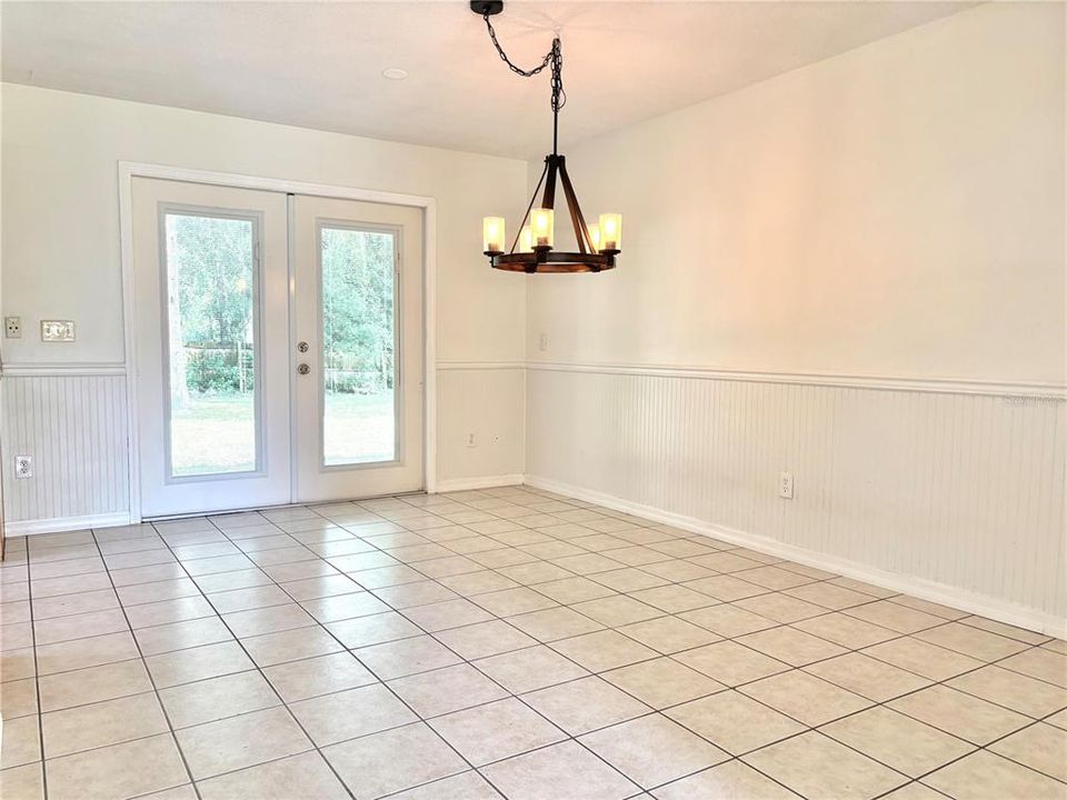 Active With Contract: $295,000 (3 beds, 2 baths, 1465 Square Feet)