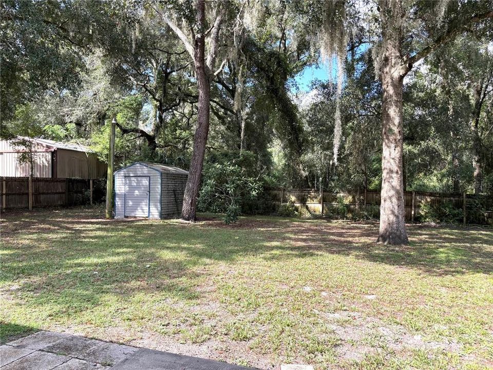 Active With Contract: $295,000 (3 beds, 2 baths, 1465 Square Feet)