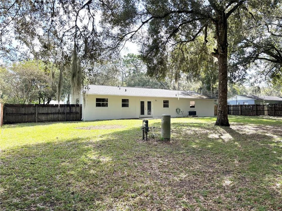 Active With Contract: $295,000 (3 beds, 2 baths, 1465 Square Feet)