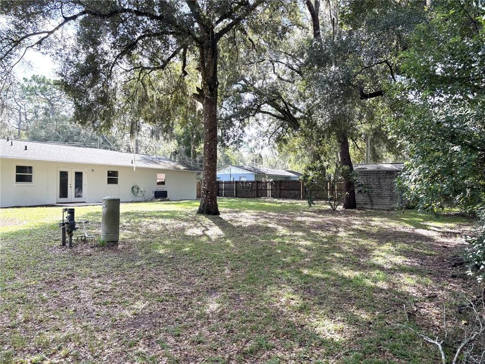 Active With Contract: $295,000 (3 beds, 2 baths, 1465 Square Feet)