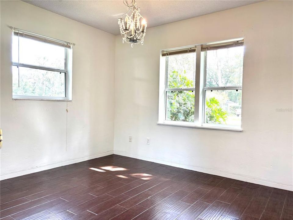 Active With Contract: $295,000 (3 beds, 2 baths, 1465 Square Feet)