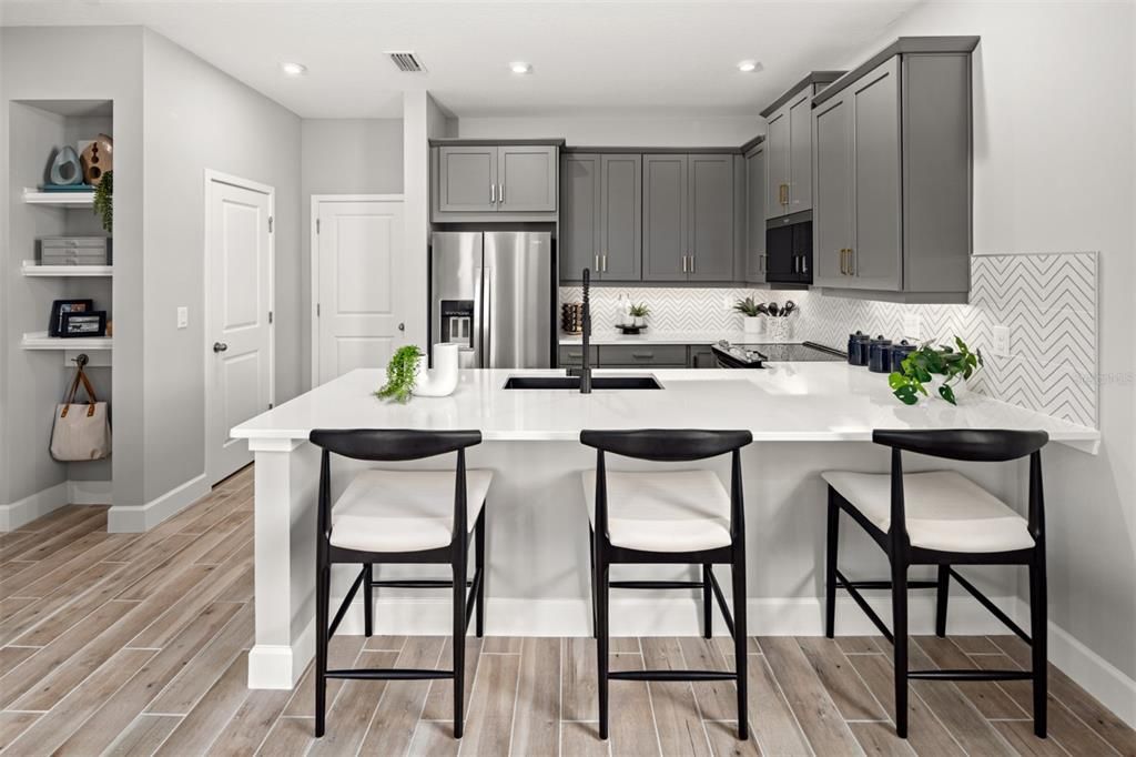 For Sale: $334,990 (4 beds, 2 baths, 1678 Square Feet)