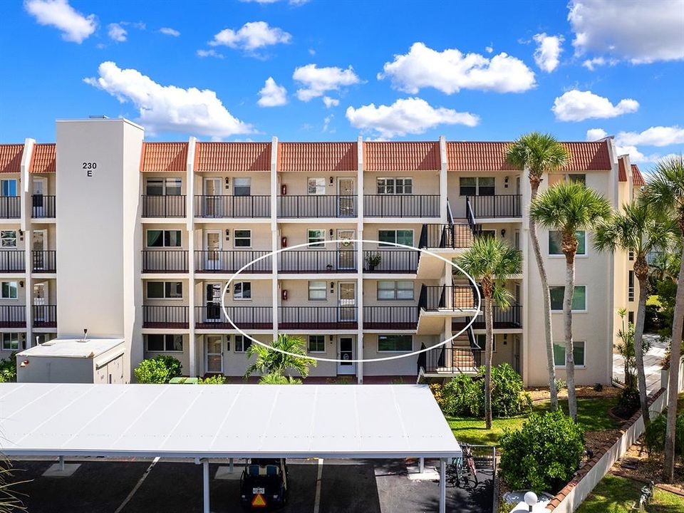 For Sale: $374,900 (2 beds, 2 baths, 1013 Square Feet)