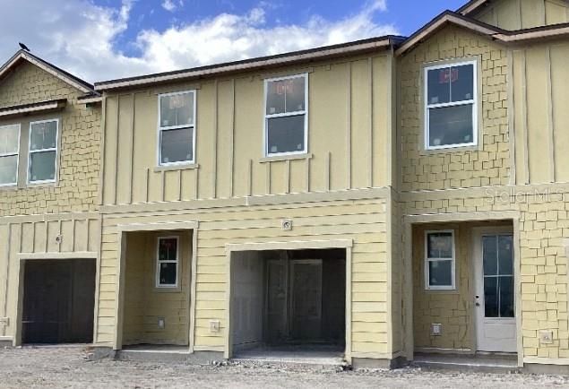 Activo con contrato: $399,990 (3 camas, 2 baños, 1654 Pies cuadrados)