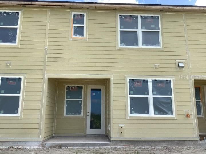 Activo con contrato: $399,990 (3 camas, 2 baños, 1654 Pies cuadrados)