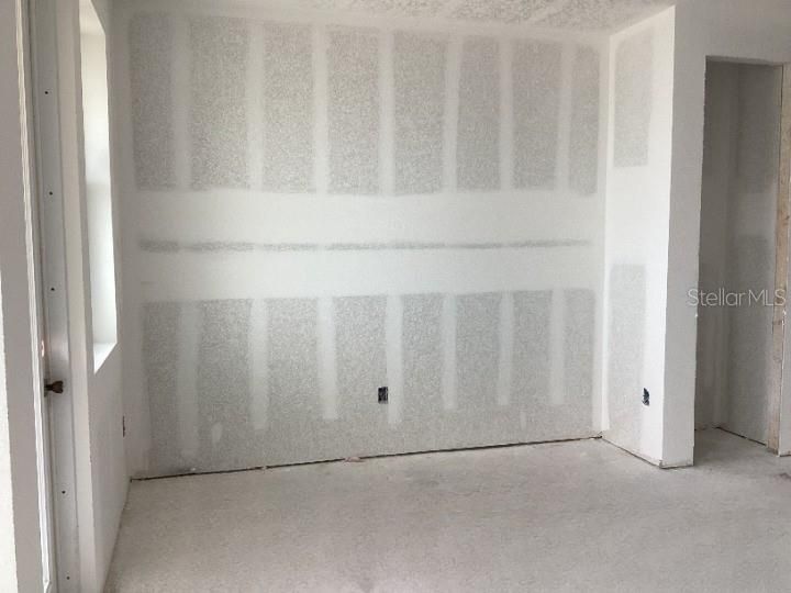 Activo con contrato: $399,990 (3 camas, 2 baños, 1654 Pies cuadrados)