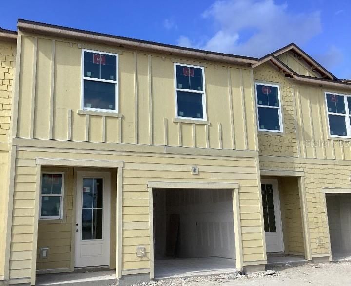 Activo con contrato: $399,990 (3 camas, 2 baños, 1654 Pies cuadrados)