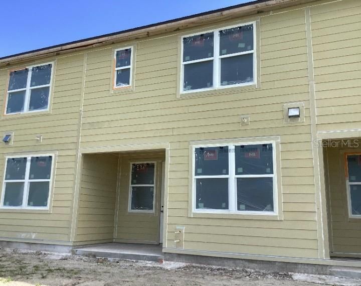 Activo con contrato: $399,990 (3 camas, 2 baños, 1654 Pies cuadrados)