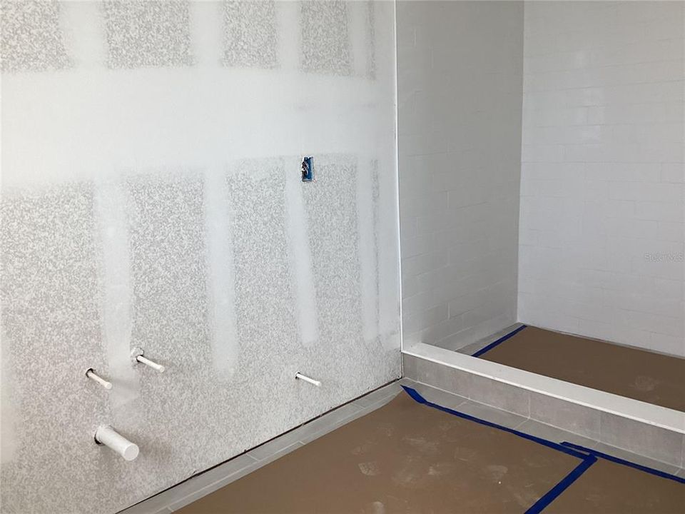 Activo con contrato: $399,990 (3 camas, 2 baños, 1654 Pies cuadrados)