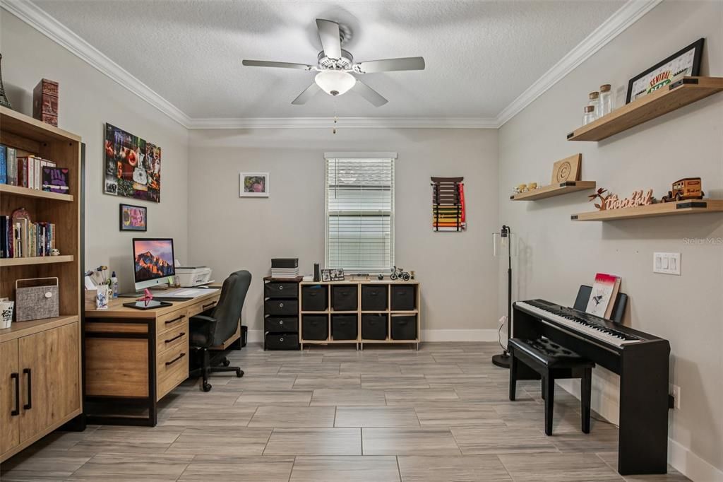 Active With Contract: $550,000 (4 beds, 2 baths, 2775 Square Feet)