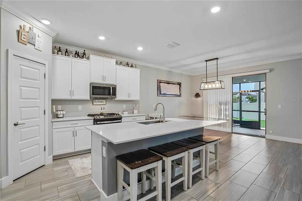 Active With Contract: $550,000 (4 beds, 2 baths, 2775 Square Feet)