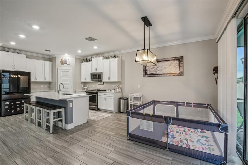 Active With Contract: $550,000 (4 beds, 2 baths, 2775 Square Feet)