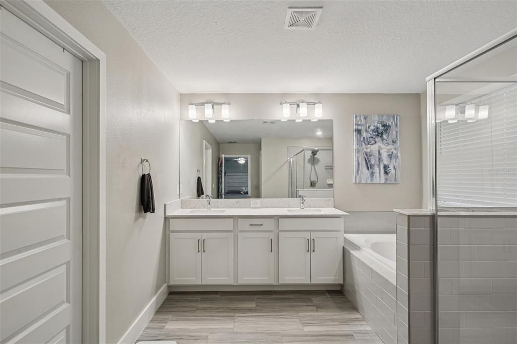 Active With Contract: $550,000 (4 beds, 2 baths, 2775 Square Feet)