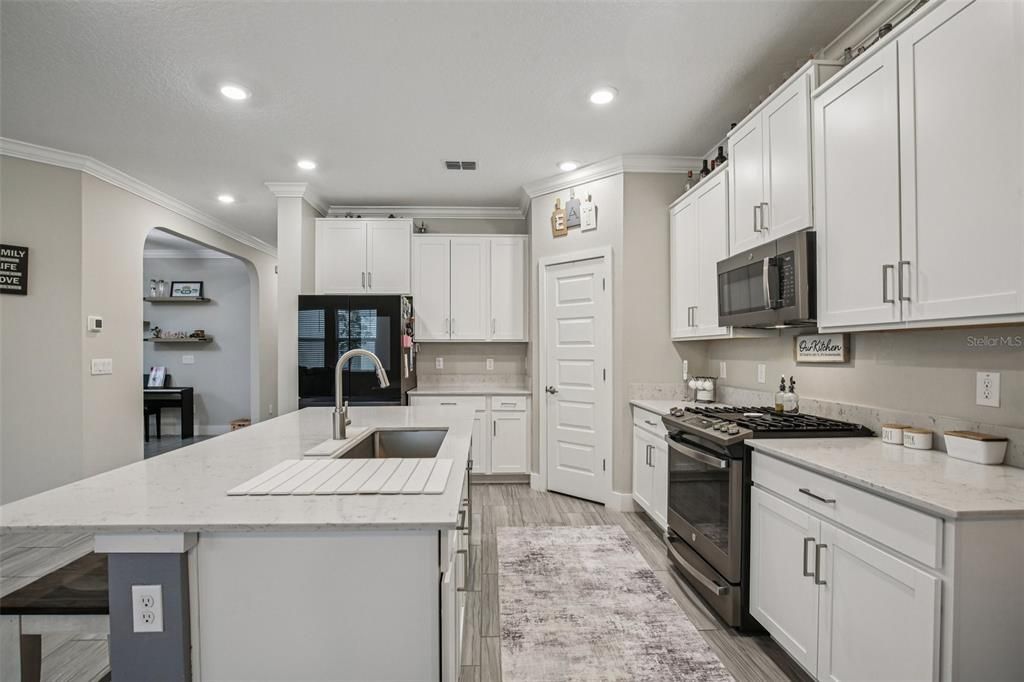 Active With Contract: $550,000 (4 beds, 2 baths, 2775 Square Feet)