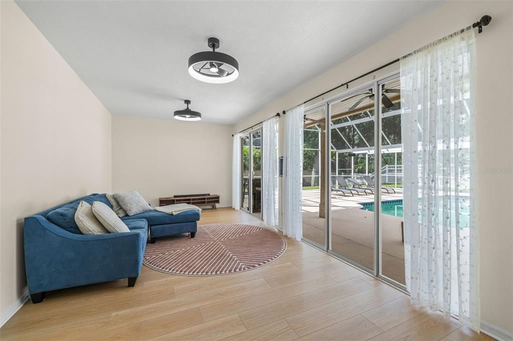 En Venta: $950,000 (4 camas, 3 baños, 3792 Pies cuadrados)