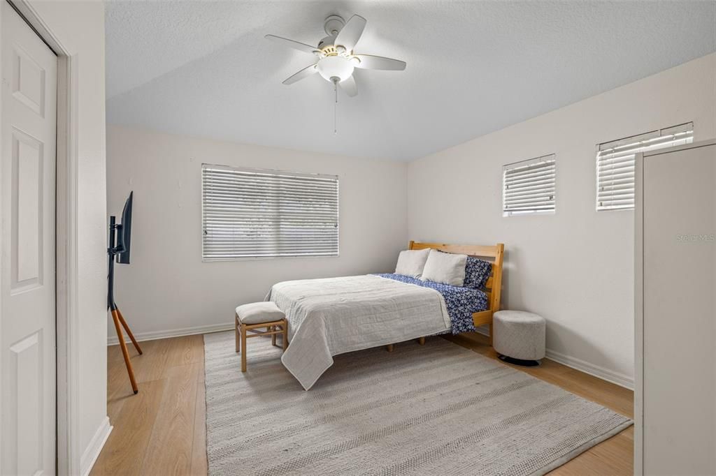 En Venta: $950,000 (4 camas, 3 baños, 3792 Pies cuadrados)