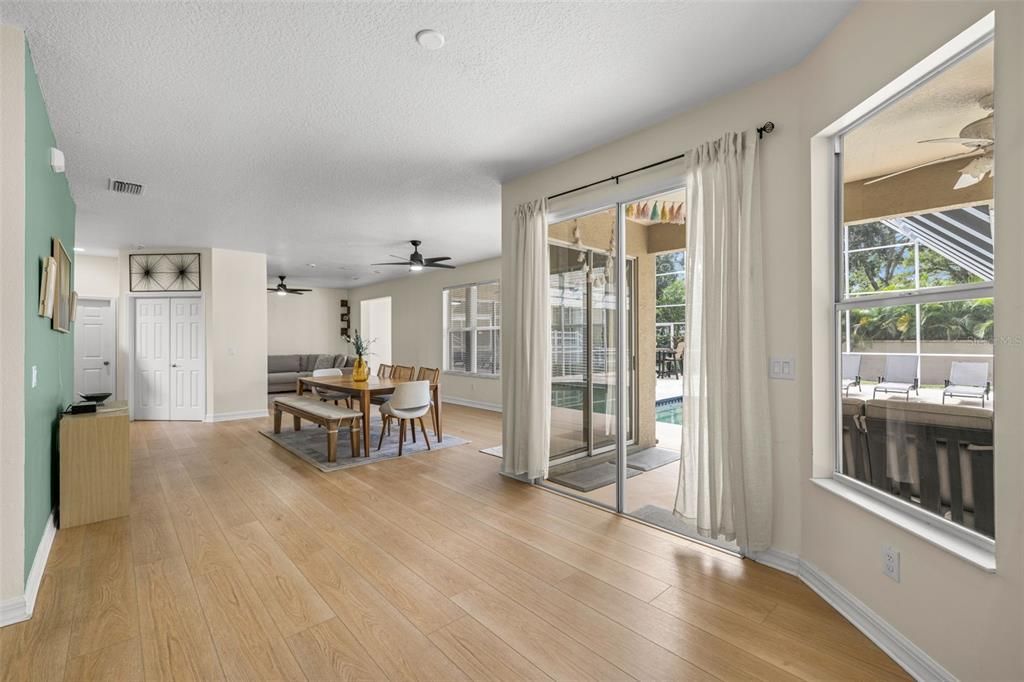 En Venta: $950,000 (4 camas, 3 baños, 3792 Pies cuadrados)