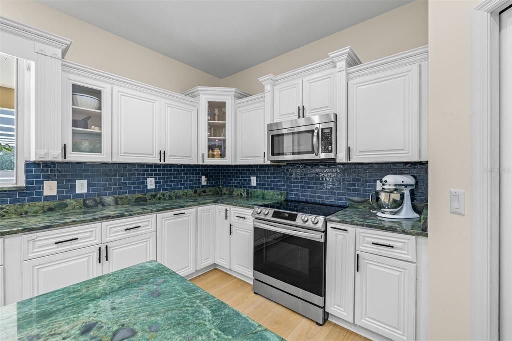 En Venta: $950,000 (4 camas, 3 baños, 3792 Pies cuadrados)