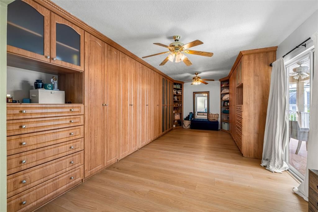 En Venta: $950,000 (4 camas, 3 baños, 3792 Pies cuadrados)