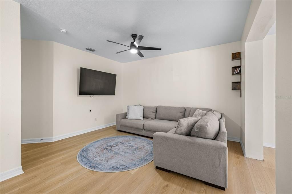 En Venta: $950,000 (4 camas, 3 baños, 3792 Pies cuadrados)