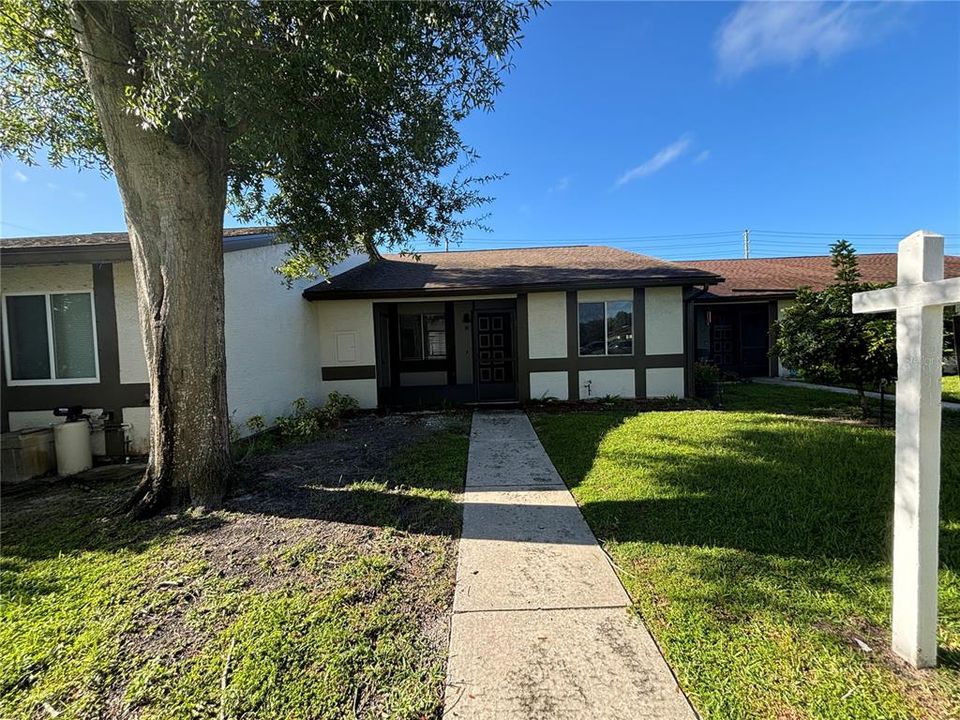 For Rent: $1,750 (2 beds, 2 baths, 1030 Square Feet)