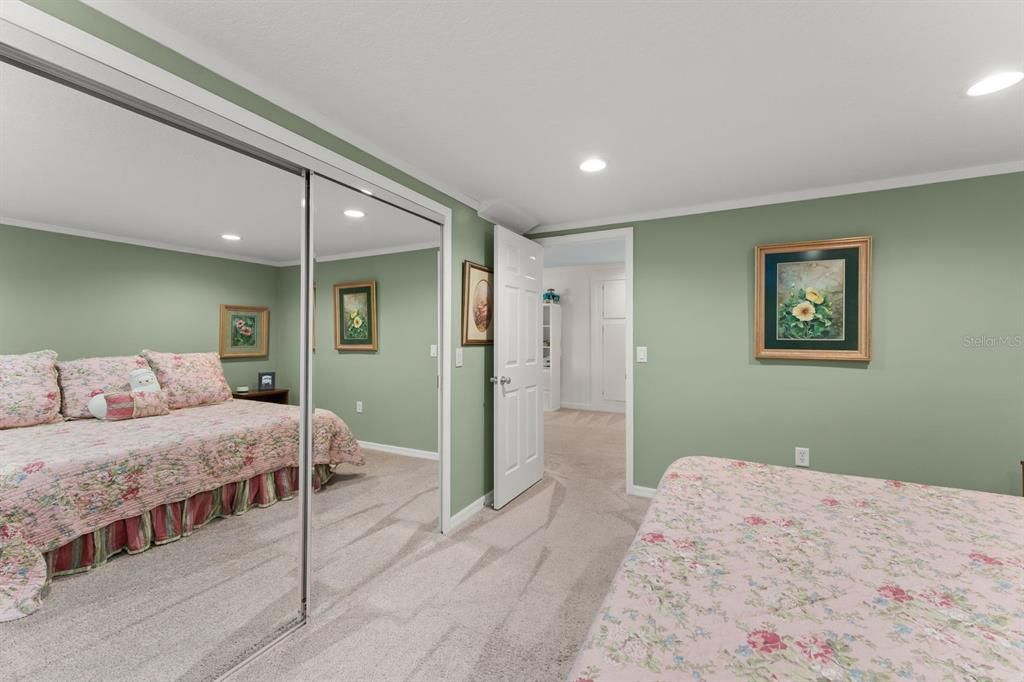 待售: $1,050,000 (4 贝兹, 3 浴室, 4019 平方英尺)