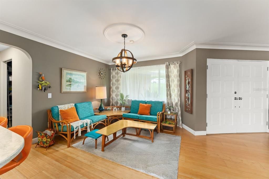 待售: $1,050,000 (4 贝兹, 3 浴室, 4019 平方英尺)