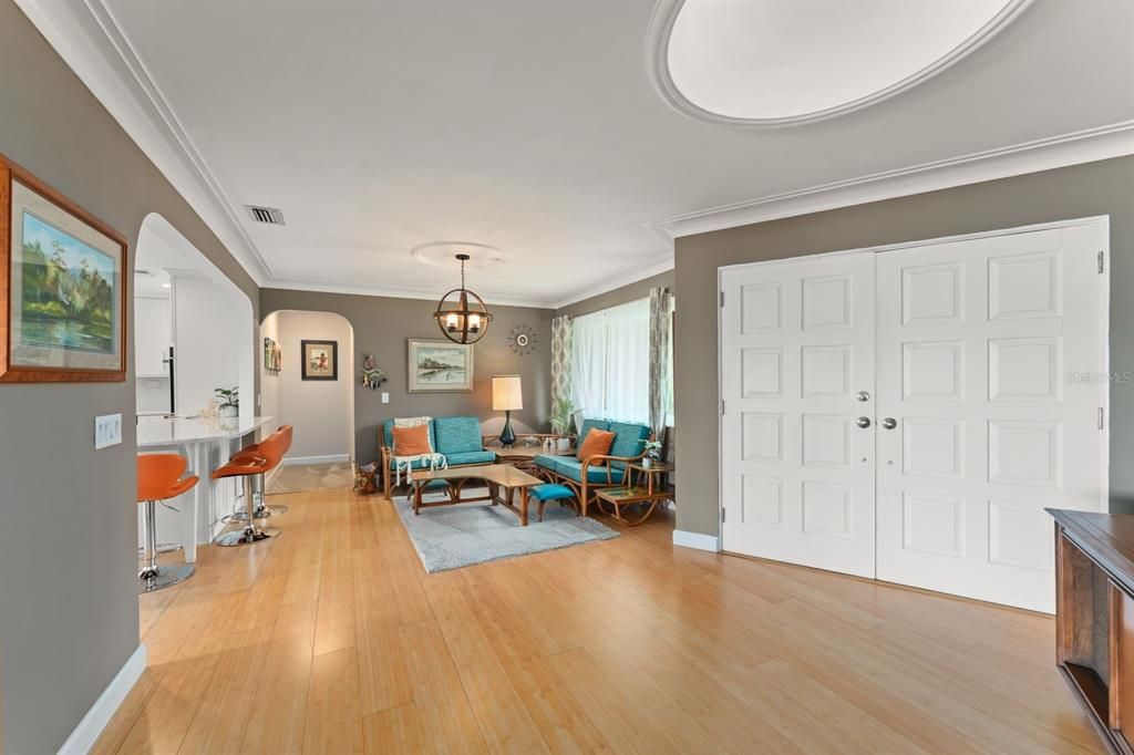 待售: $1,050,000 (4 贝兹, 3 浴室, 4019 平方英尺)