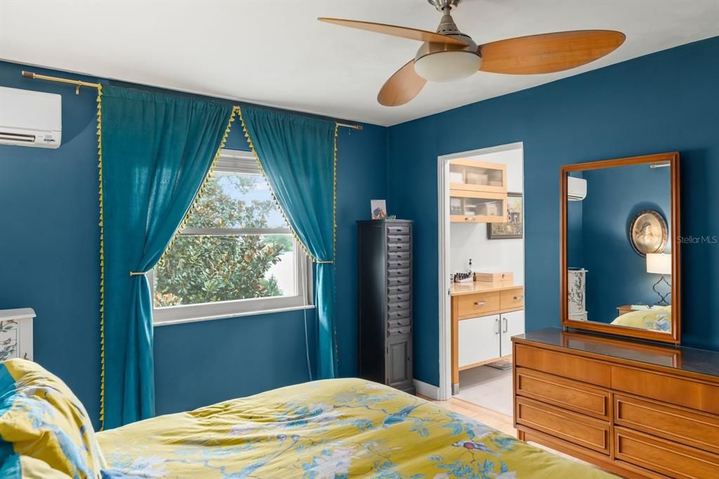 待售: $1,050,000 (4 贝兹, 3 浴室, 4019 平方英尺)