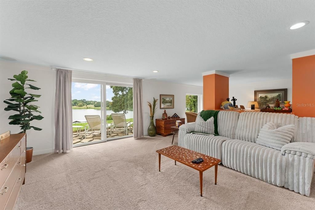 待售: $1,050,000 (4 贝兹, 3 浴室, 4019 平方英尺)