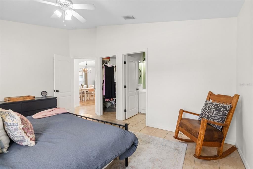 For Sale: $435,000 (4 beds, 2 baths, 1502 Square Feet)