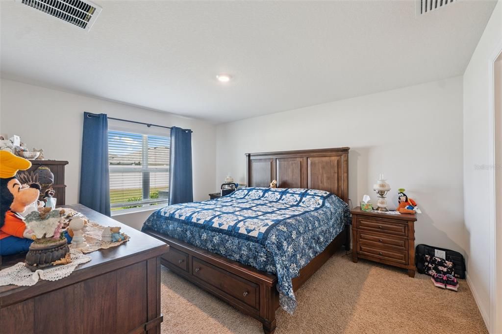 For Sale: $329,900 (4 beds, 2 baths, 1812 Square Feet)