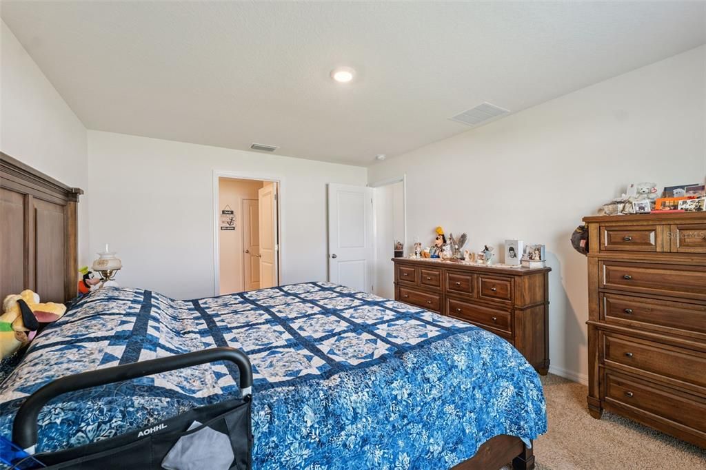 For Sale: $329,900 (4 beds, 2 baths, 1812 Square Feet)