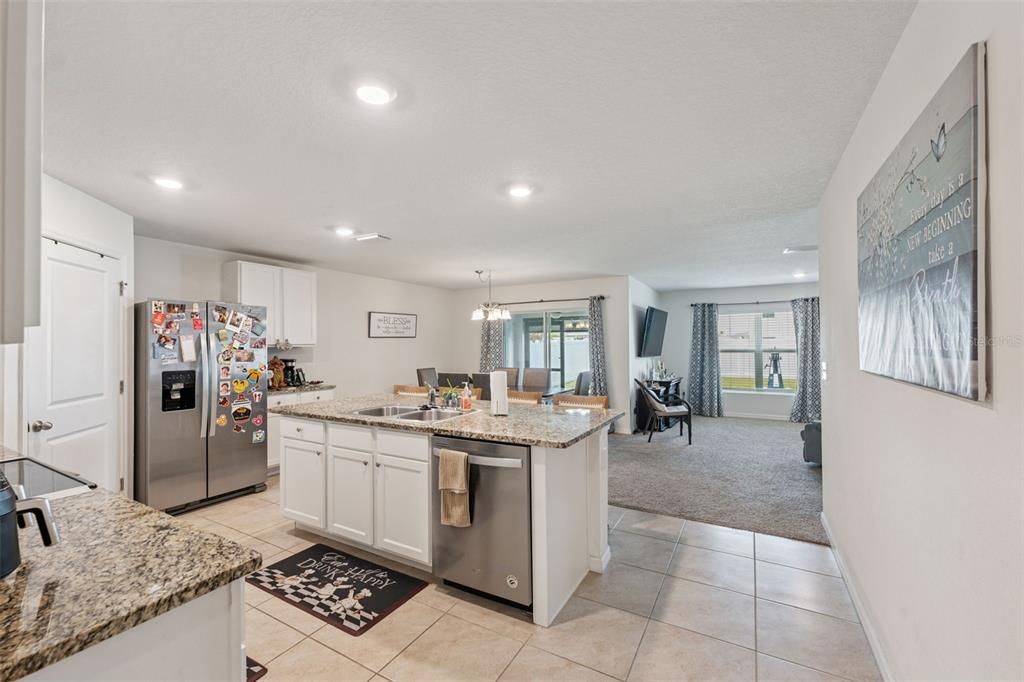 For Sale: $329,900 (4 beds, 2 baths, 1812 Square Feet)