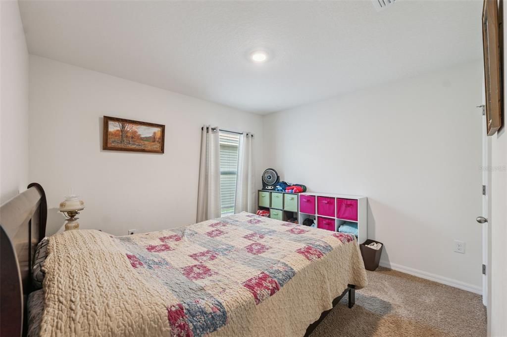 For Sale: $329,900 (4 beds, 2 baths, 1812 Square Feet)