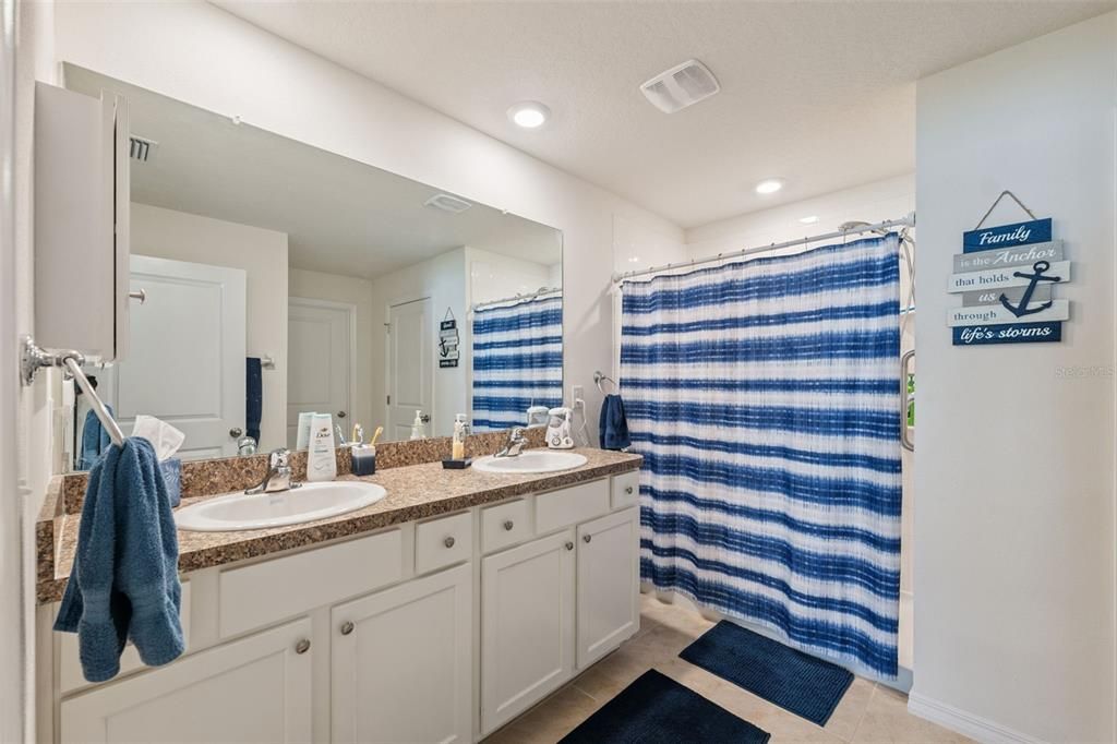 For Sale: $329,900 (4 beds, 2 baths, 1812 Square Feet)