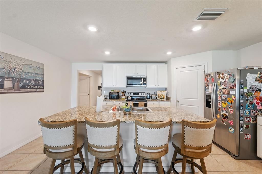 For Sale: $329,900 (4 beds, 2 baths, 1812 Square Feet)