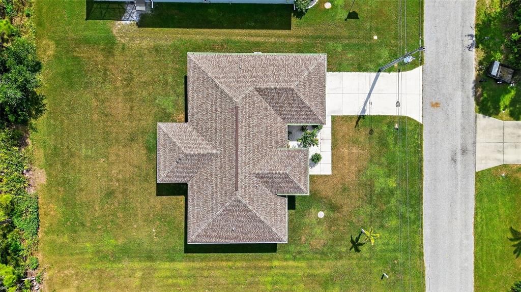 合同活跃: $320,000 (3 贝兹, 2 浴室, 1640 平方英尺)