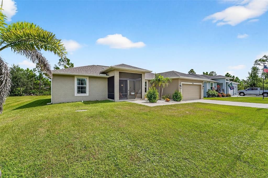 合同活跃: $320,000 (3 贝兹, 2 浴室, 1640 平方英尺)