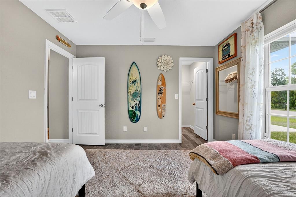 合同活跃: $320,000 (3 贝兹, 2 浴室, 1640 平方英尺)