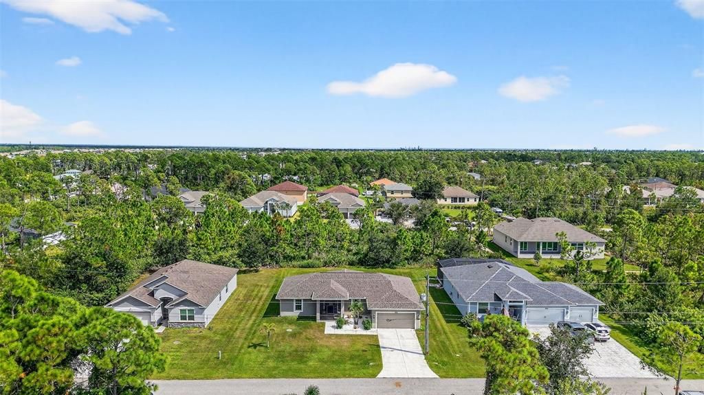 合同活跃: $320,000 (3 贝兹, 2 浴室, 1640 平方英尺)