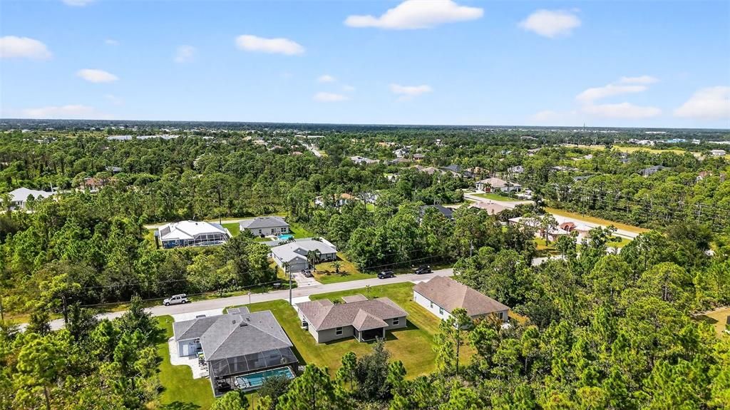 合同活跃: $320,000 (3 贝兹, 2 浴室, 1640 平方英尺)