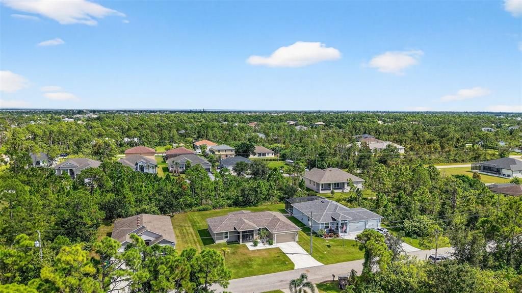 合同活跃: $320,000 (3 贝兹, 2 浴室, 1640 平方英尺)