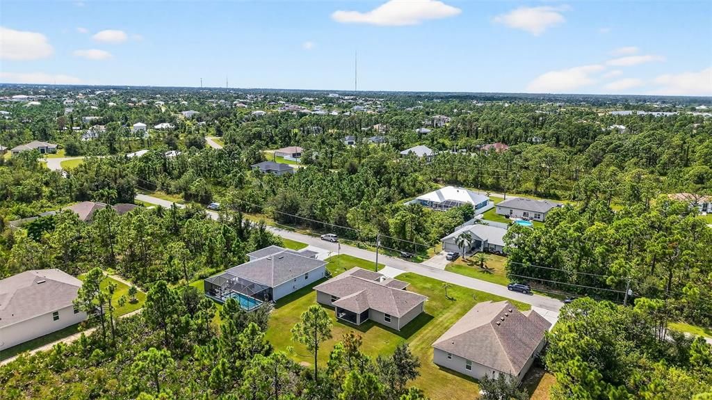 合同活跃: $320,000 (3 贝兹, 2 浴室, 1640 平方英尺)