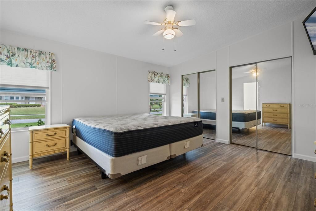 待售: $195,000 (2 贝兹, 2 浴室, 1232 平方英尺)