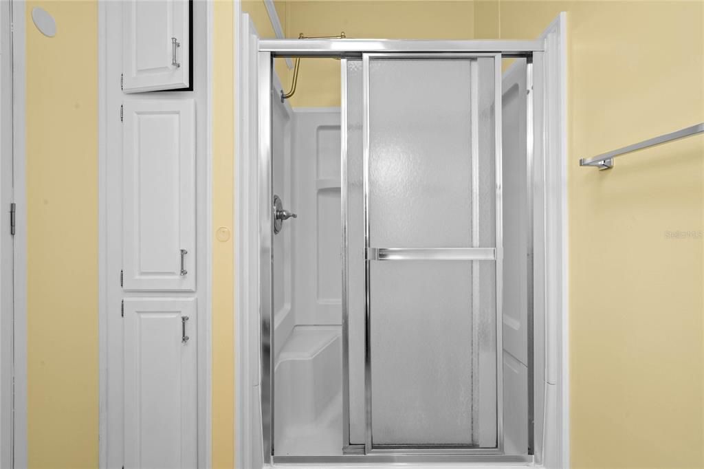 待售: $195,000 (2 贝兹, 2 浴室, 1232 平方英尺)