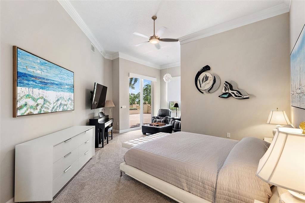 For Sale: $2,795,000 (3 beds, 2 baths, 2500 Square Feet)