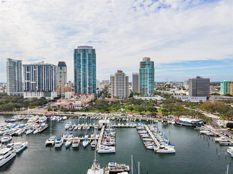 For Sale: $2,795,000 (3 beds, 2 baths, 2500 Square Feet)