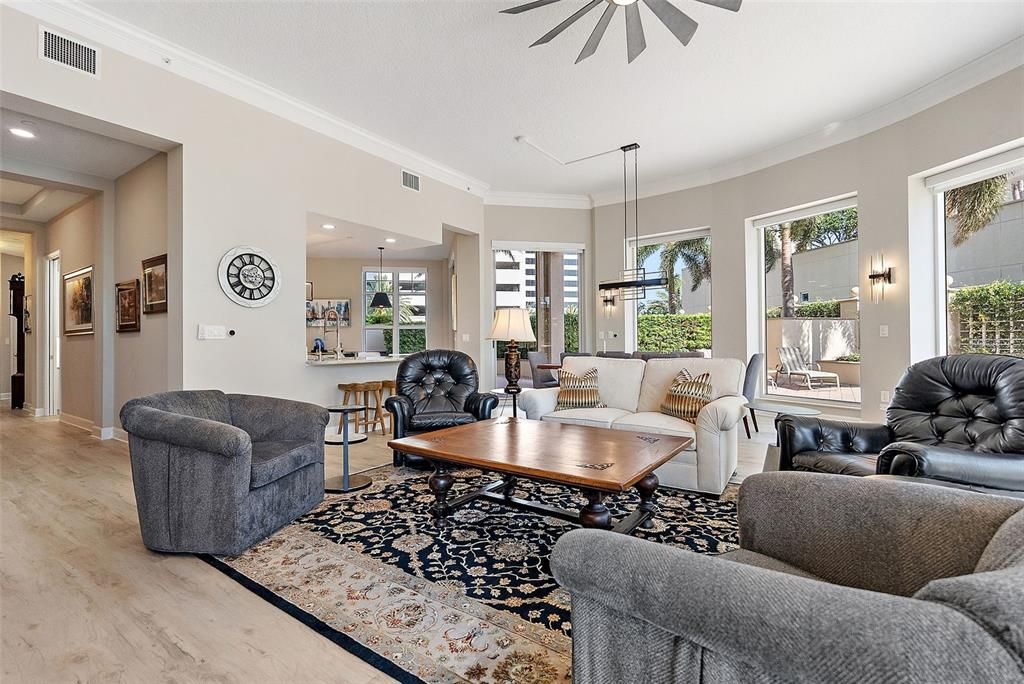 For Sale: $2,795,000 (3 beds, 2 baths, 2500 Square Feet)