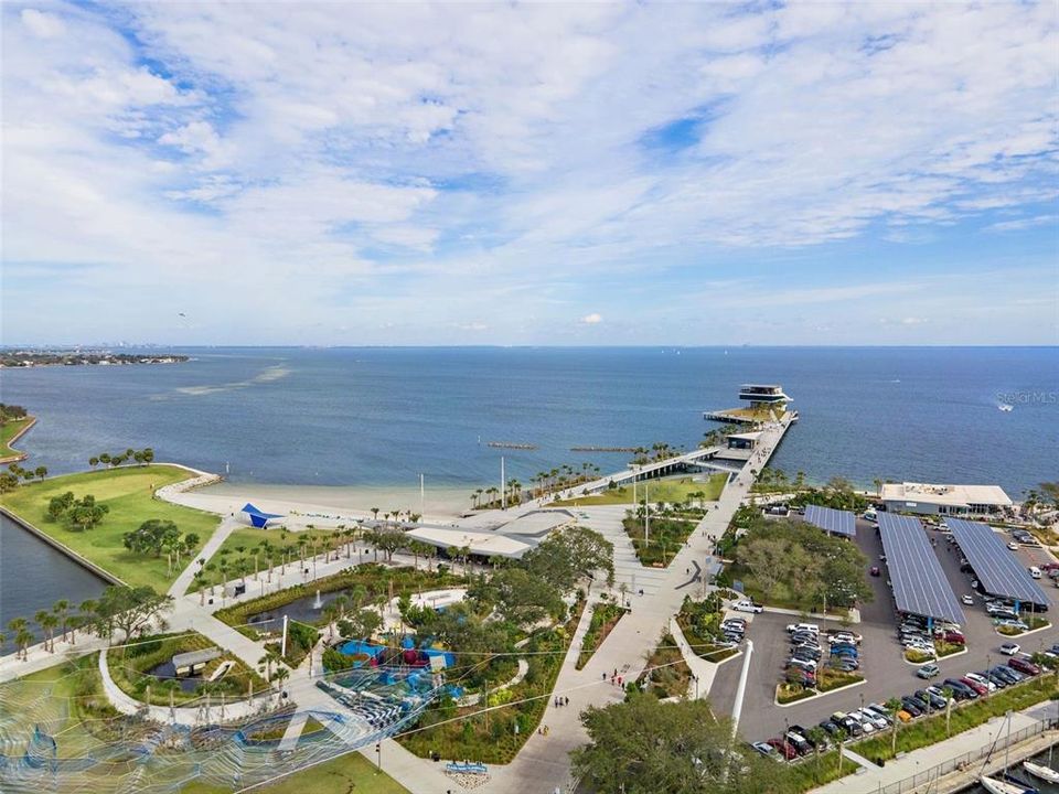 For Sale: $2,795,000 (3 beds, 2 baths, 2500 Square Feet)